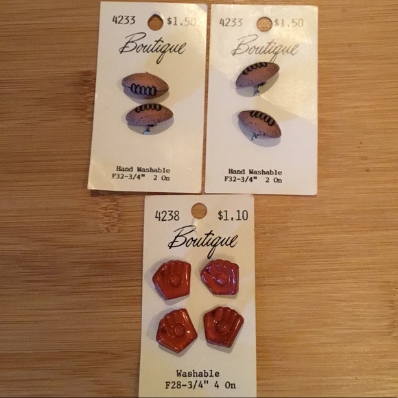 Vintage Buttons 3/4” Football & Baseball Mitt - Picture 1 of 3